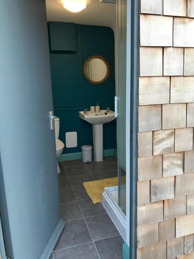 Apartment Poplar Lodge, Dee Valley - Cosy Microlodge With Detached Private Shower & Wc *