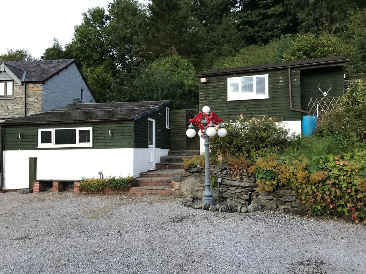 Apartment Poplar Lodge, Dee Valley - Cosy Microlodge With Detached Private Shower & Wc *
